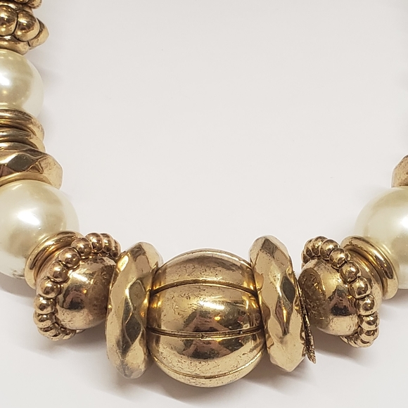 Vintage Gold Tone Metal & Faux Pearl Statement Necklace - Picture 7 of 12